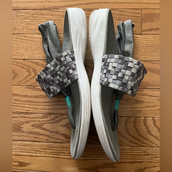 [US8]Vionic Serena Tia Thong Sandals with Woven Strap - Picture 5 of 7